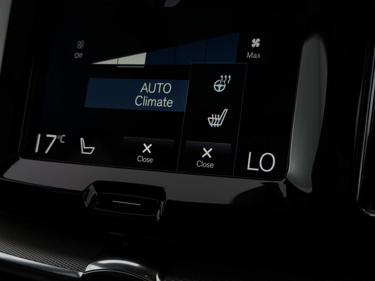 Volvo XC60 thumbnail Infotainment System