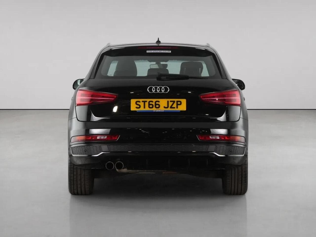 Audi Q3 thumbnail Rear