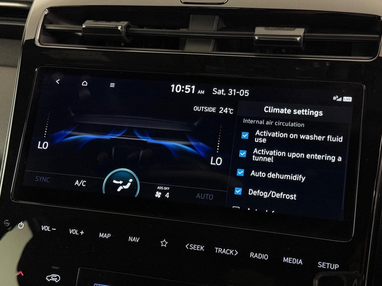 Hyundai TUCSON thumbnail Infotainment System