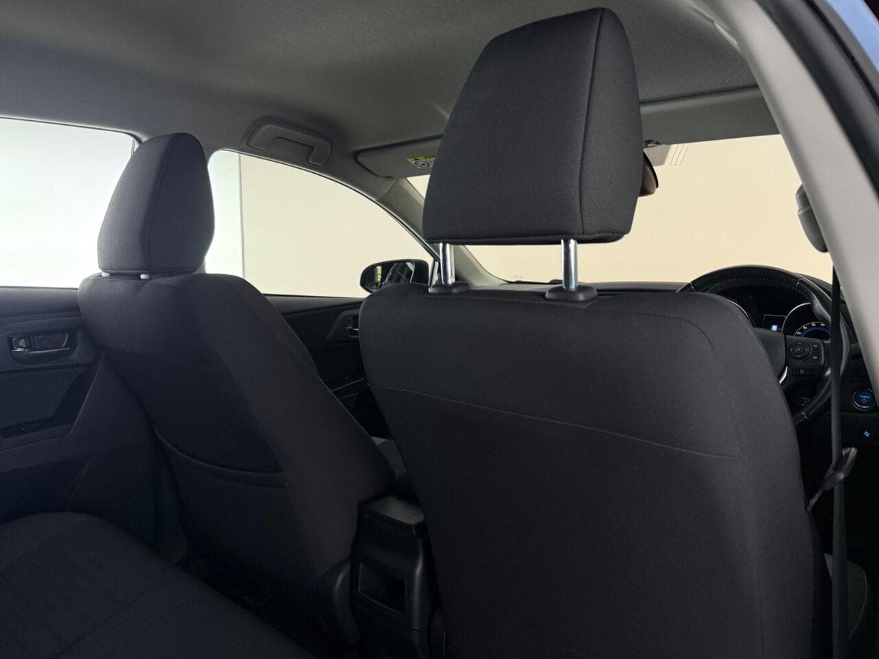 Toyota Auris thumbnail Seats Rear