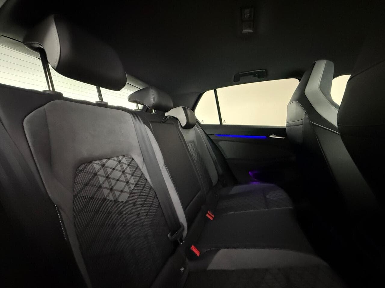 Volkswagen Golf thumbnail Seats Rear