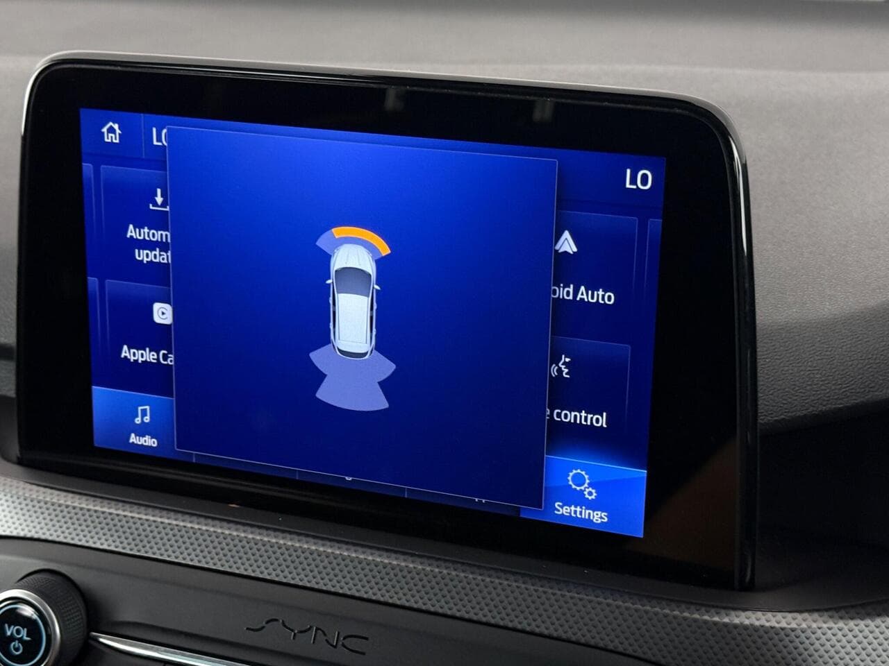 Ford Focus thumbnail Infotainment System
