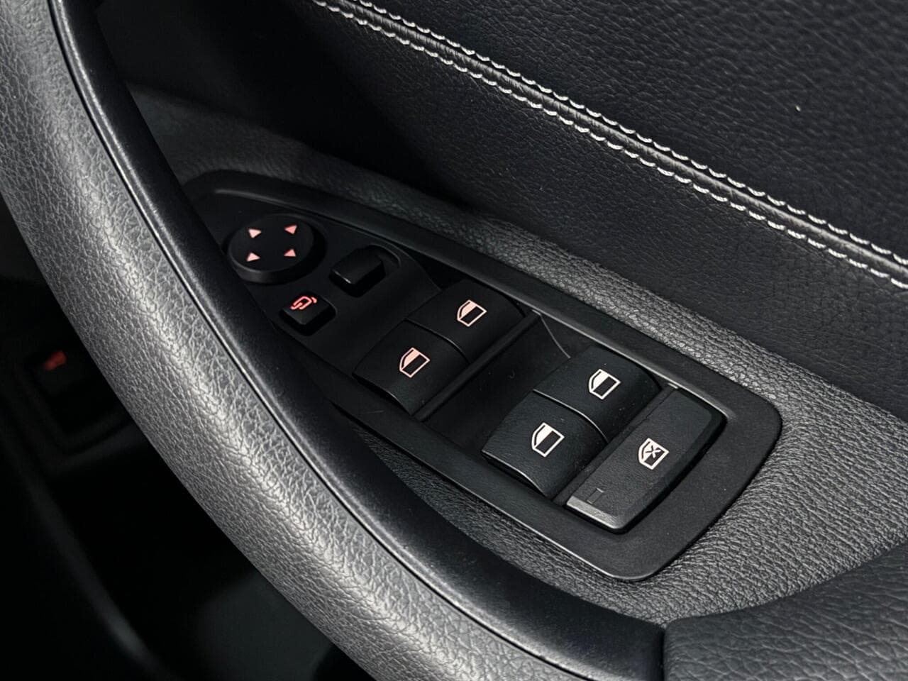 BMW X1 thumbnail Misc Controls