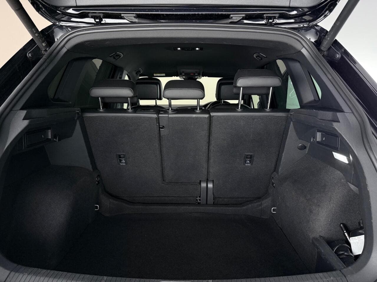 Volkswagen Tiguan thumbnail Boot