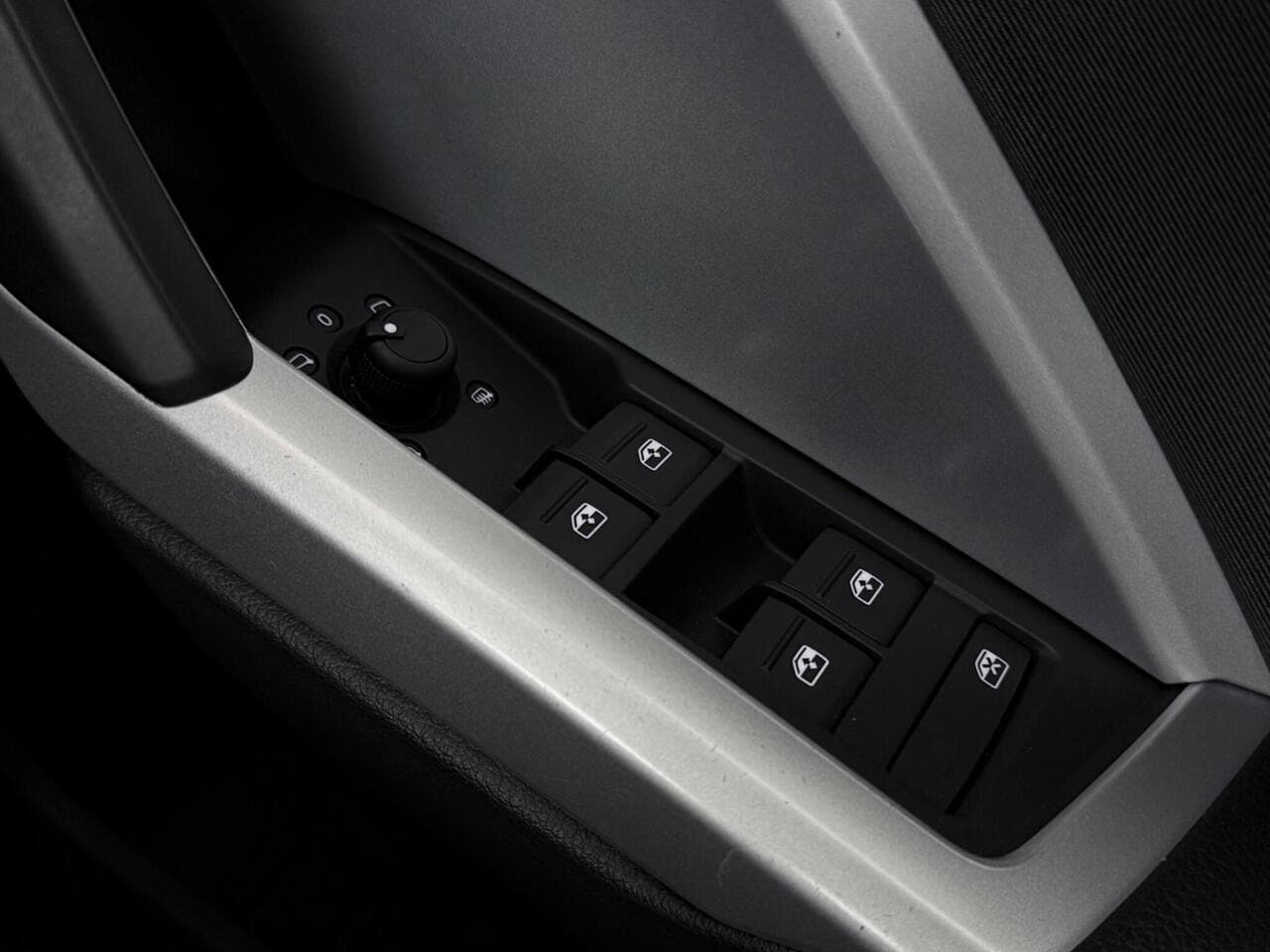 Audi Q3 thumbnail Misc Controls