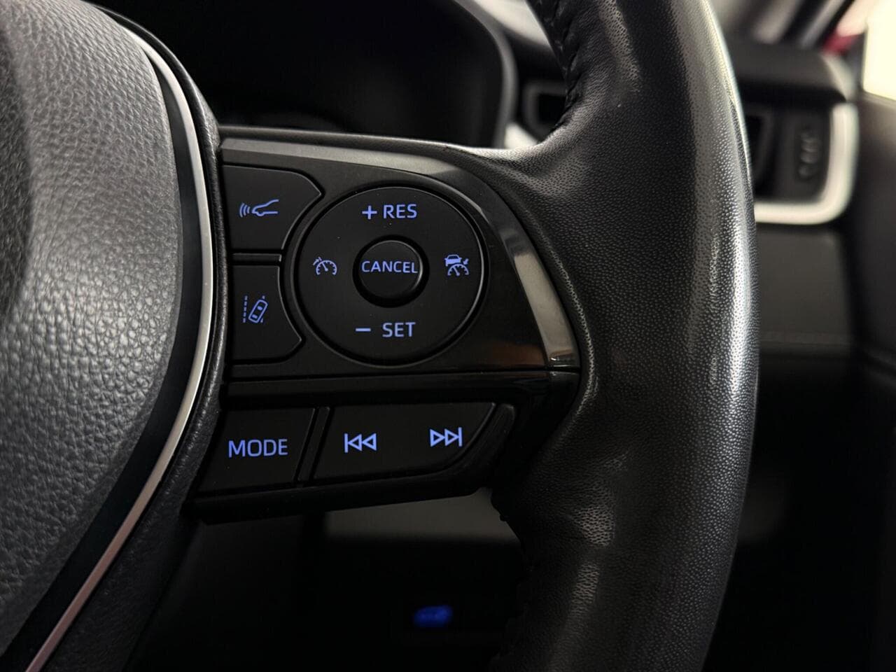 Toyota RAV4 thumbnail Misc Controls