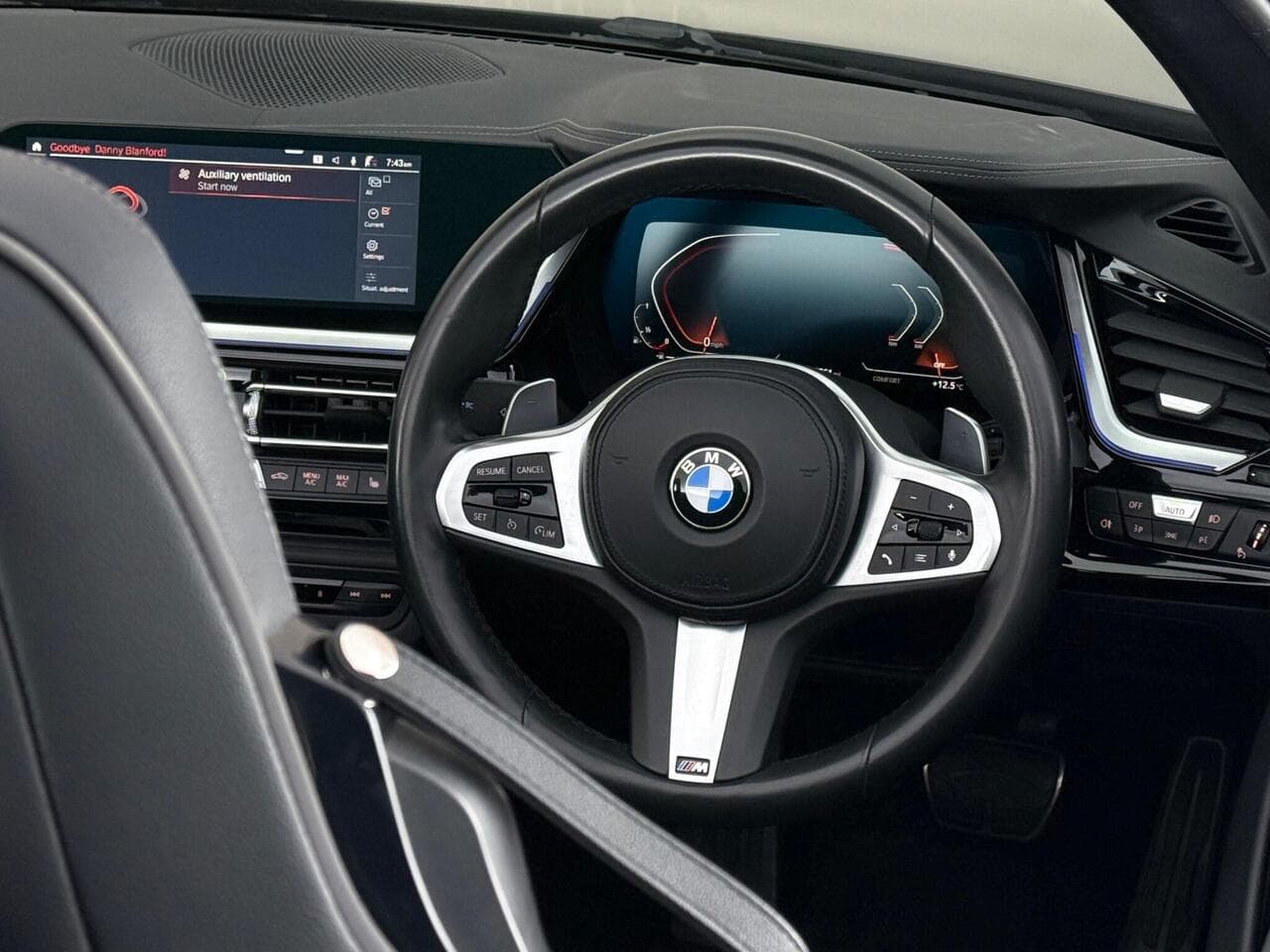 BMW Z4 thumbnail Steering Wheel