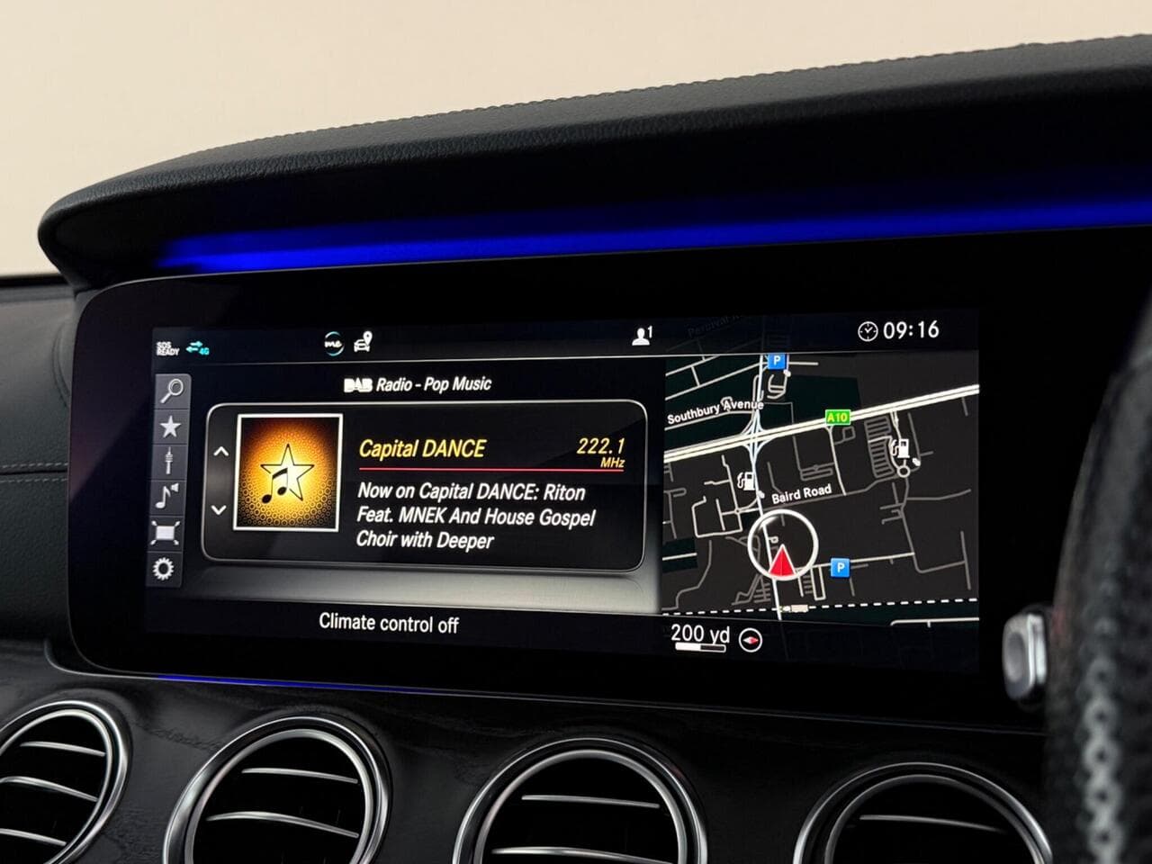 Mercedes-Benz E Class thumbnail Infotainment System