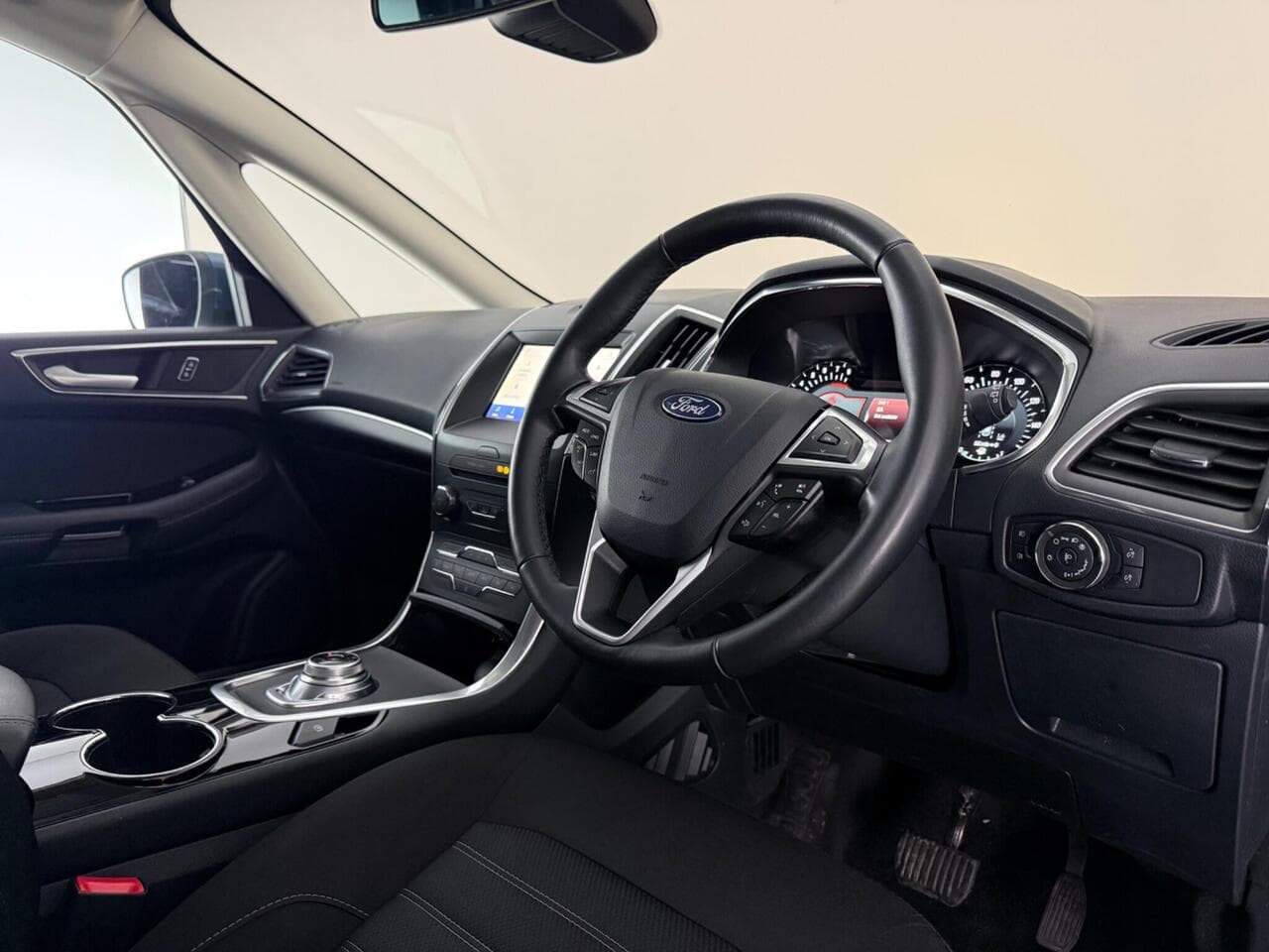 Ford Galaxy thumbnail Interior Front