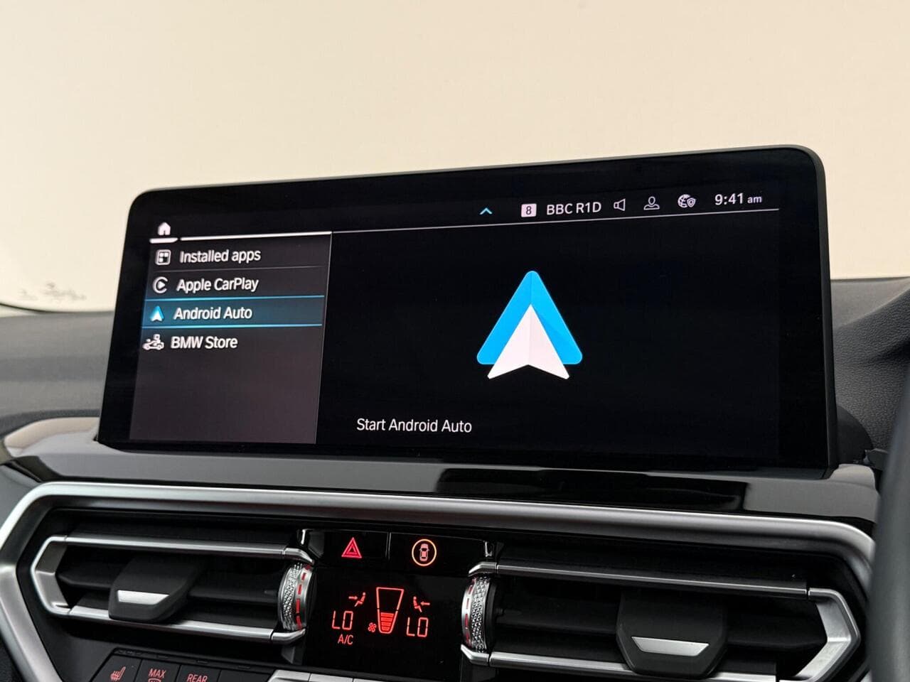 BMW X3 thumbnail Infotainment System