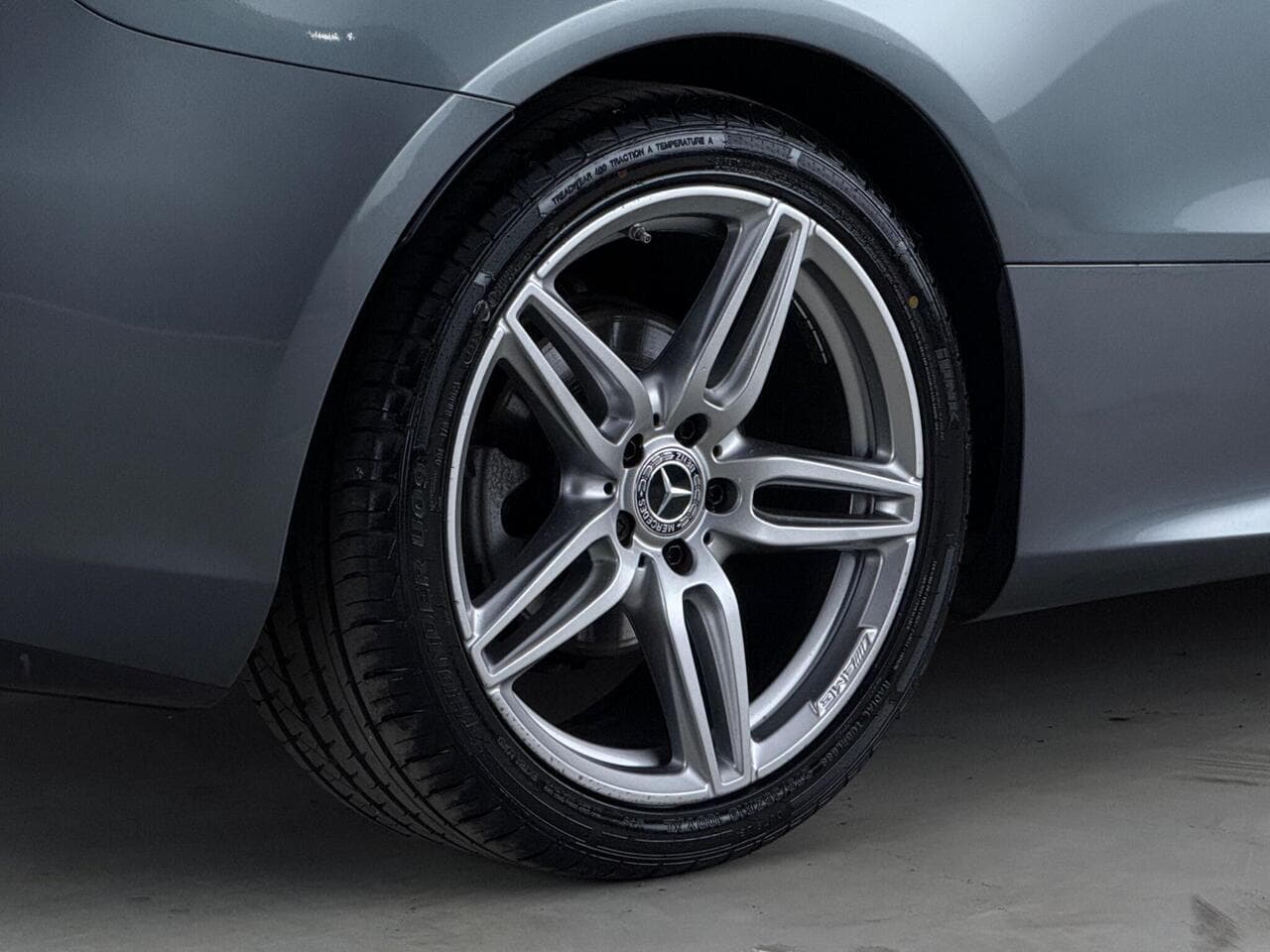 Mercedes-Benz E Class thumbnail Wheel