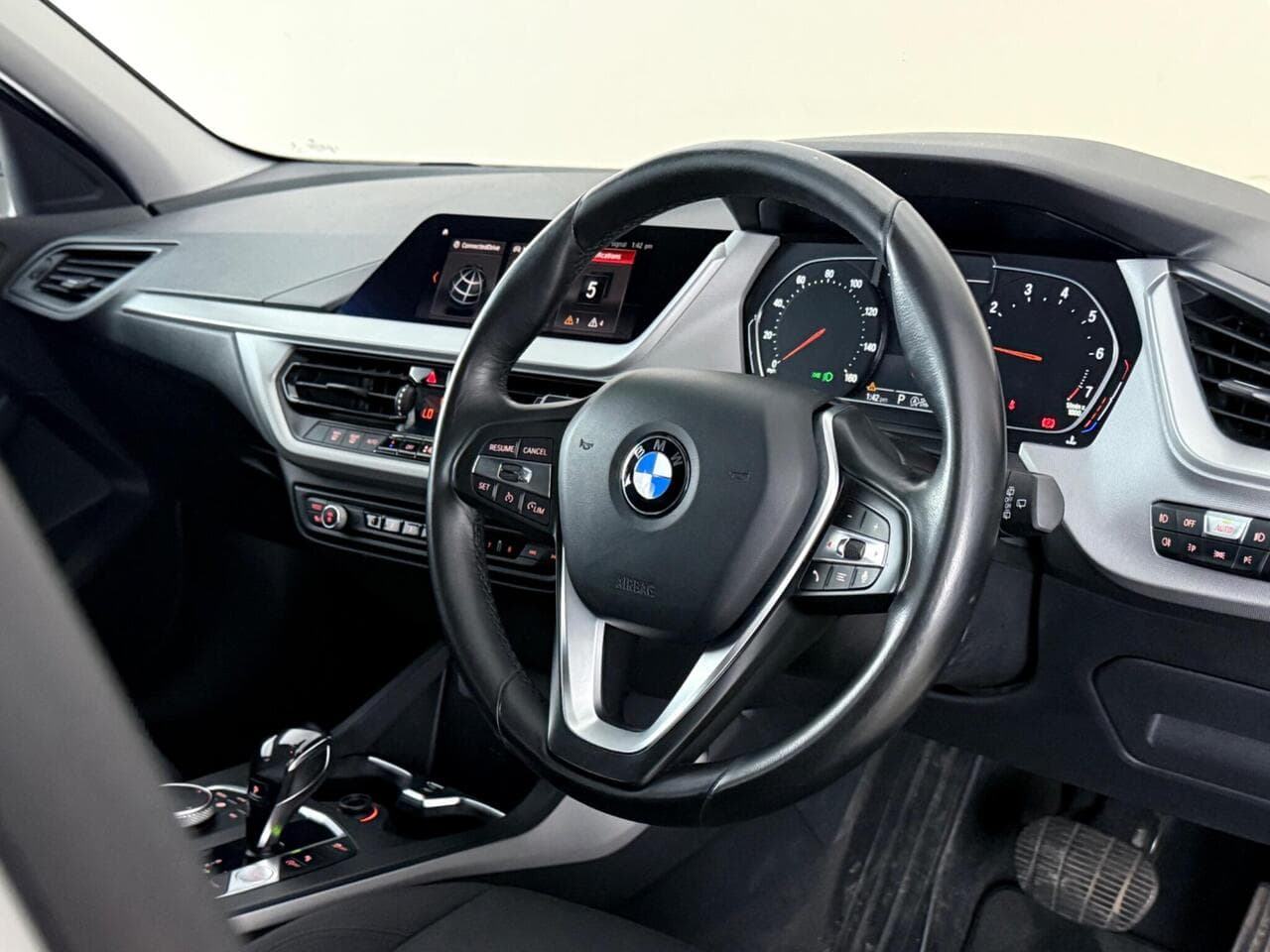BMW 1 Series thumbnail Steering Wheel