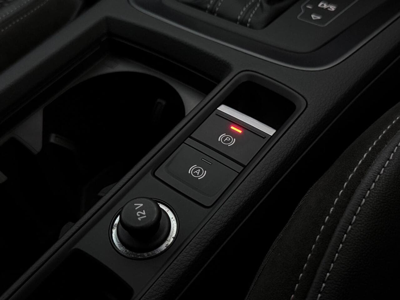 Audi Q3 thumbnail Misc Controls