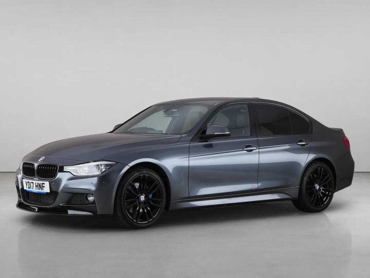 BMW 3 Series thumbnail Front Left