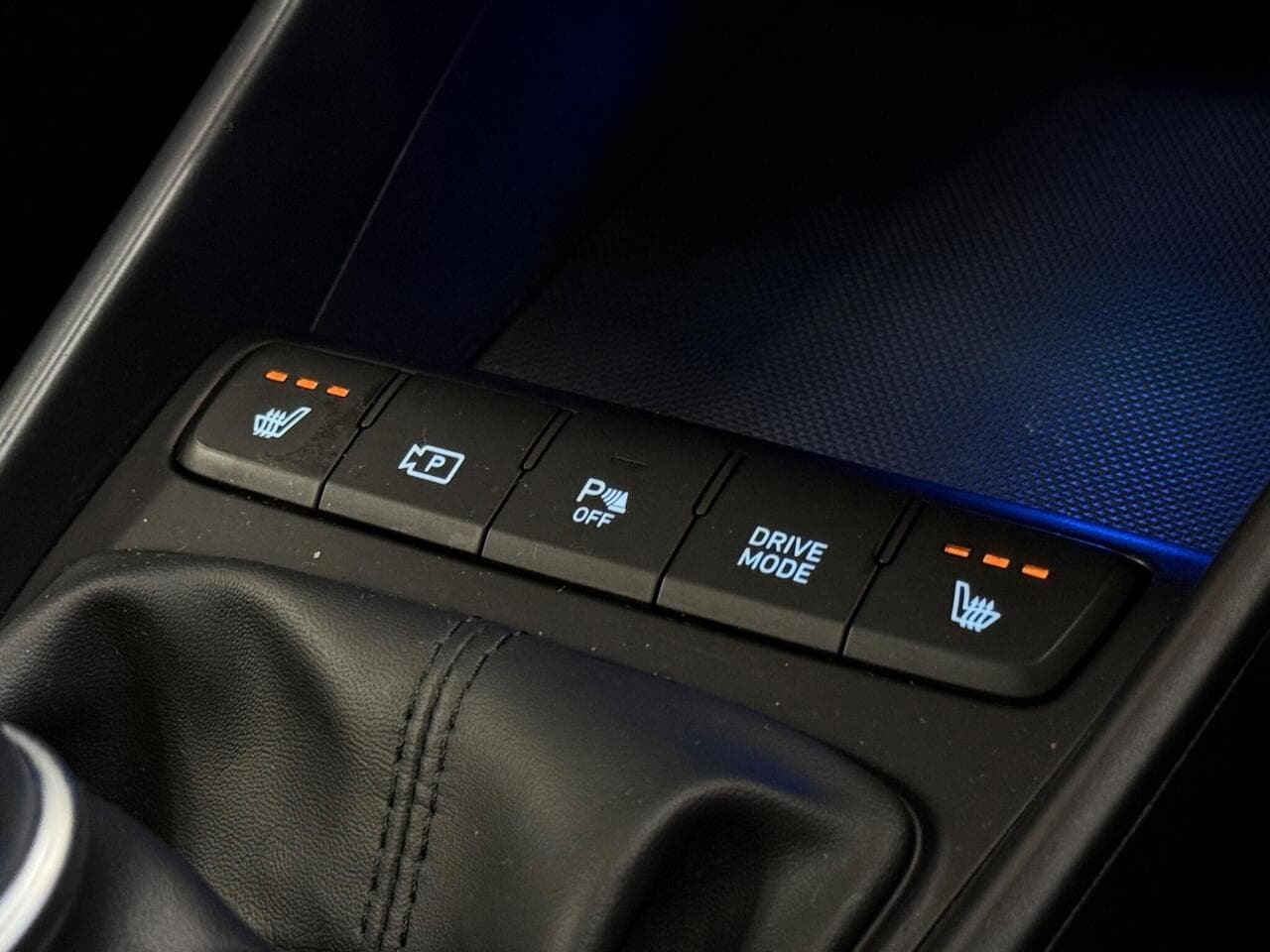 Hyundai i20 thumbnail Misc Controls