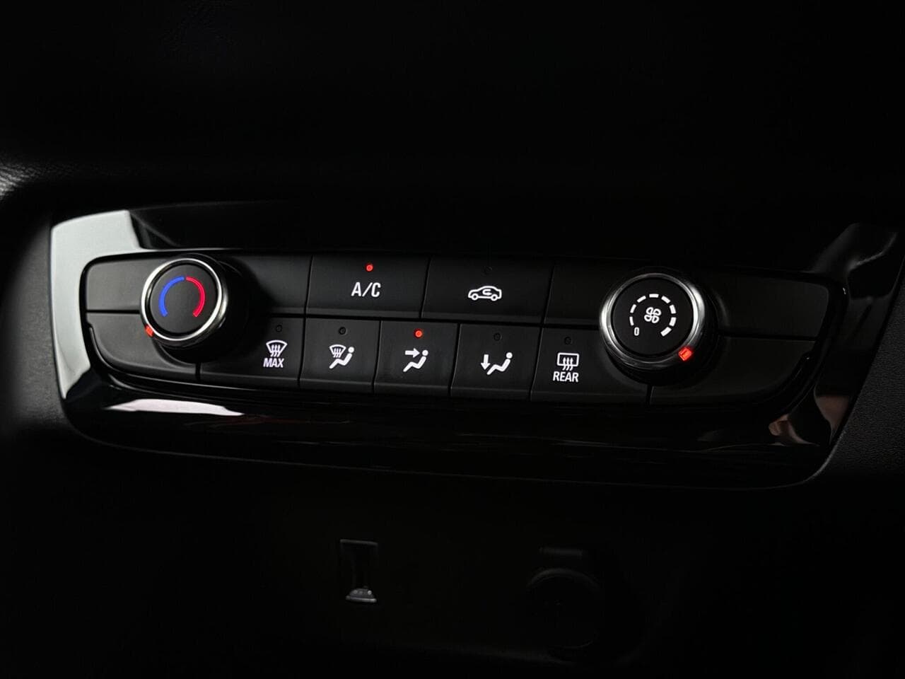 Vauxhall Corsa thumbnail Misc Controls