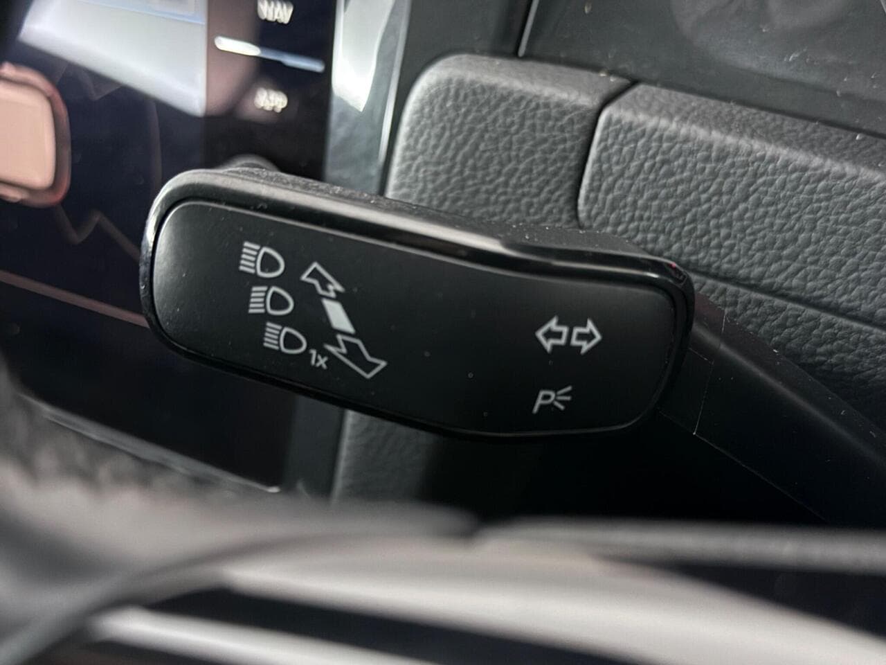 Volkswagen Golf thumbnail Misc Controls