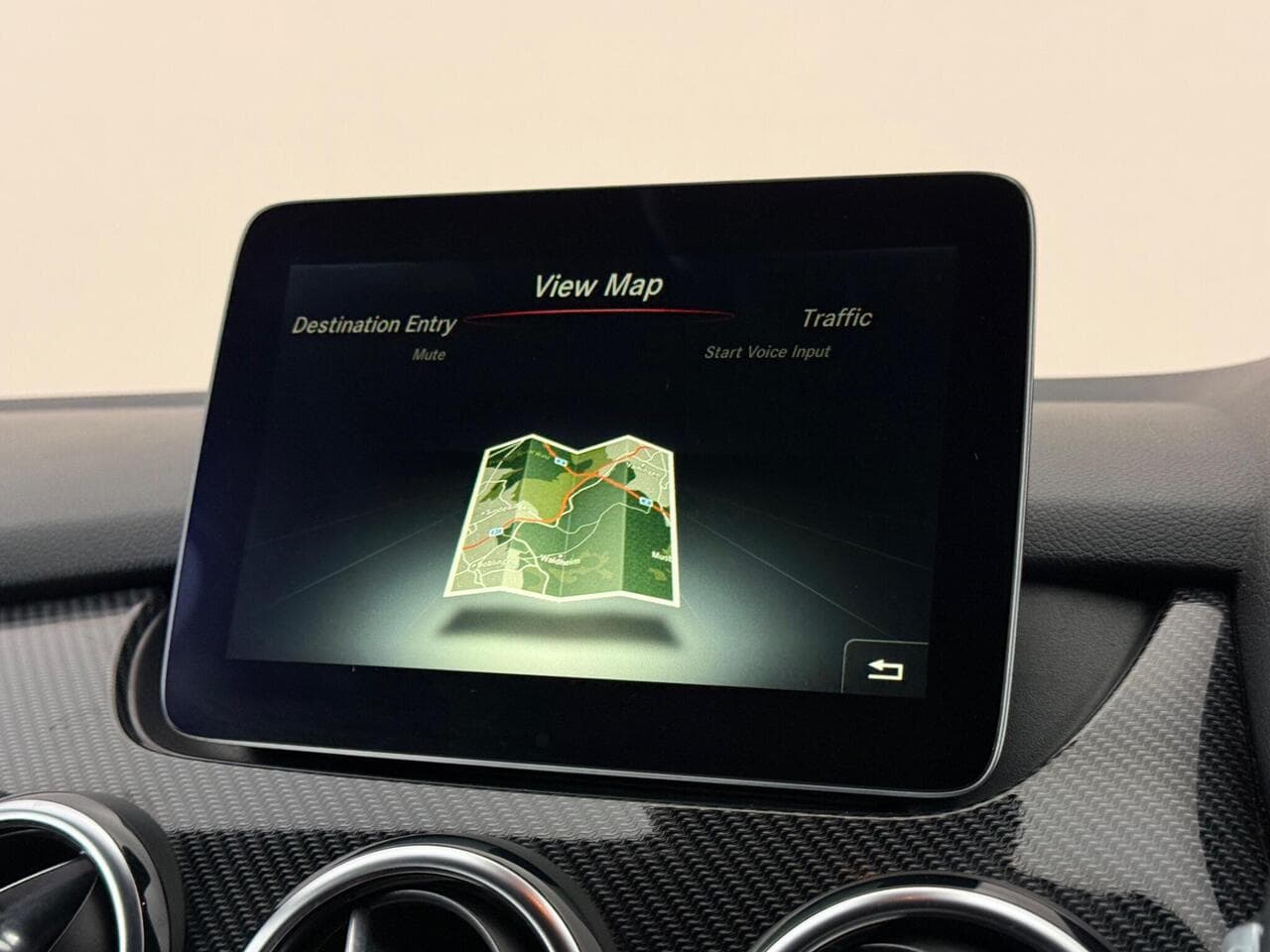 Mercedes-Benz B Class thumbnail Infotainment System