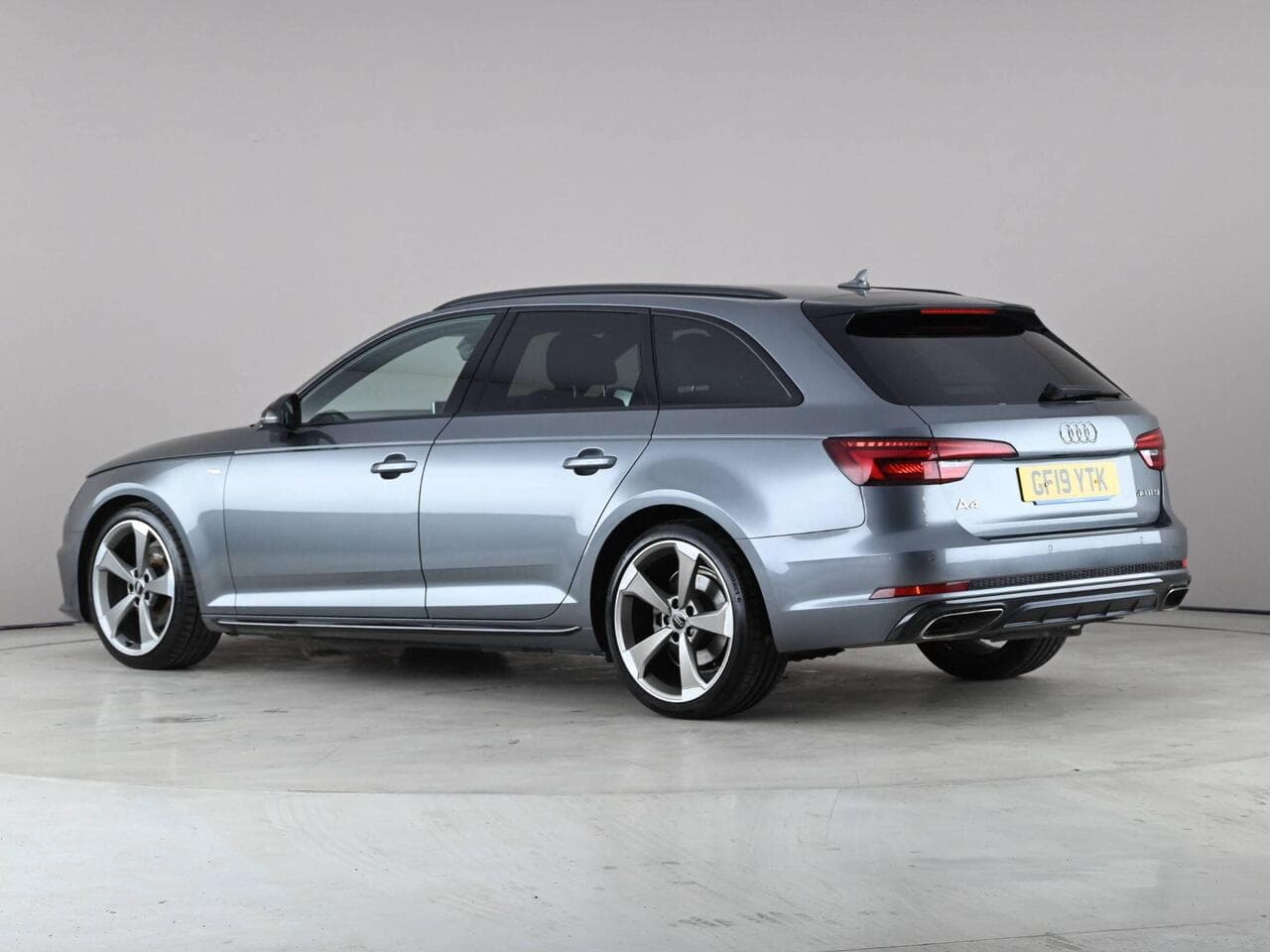 Audi A4 Avant thumbnail Rear Left