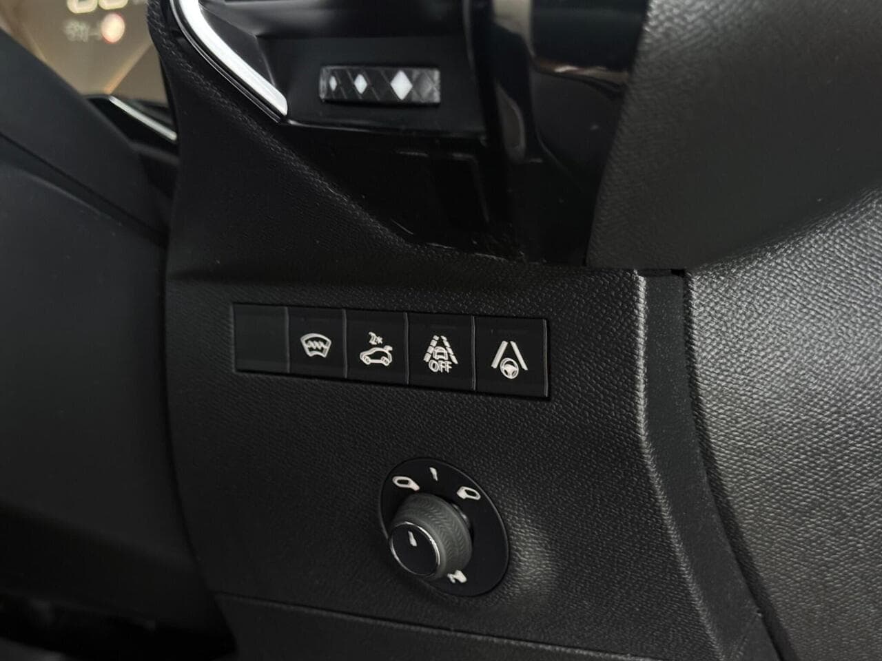 DS AUTOMOBILES DS 7 CROSSBACK thumbnail Misc Controls