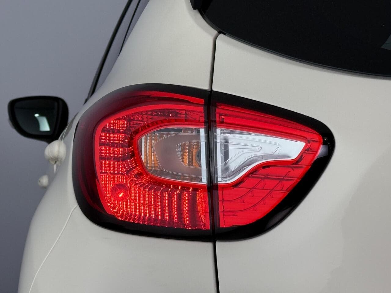 Renault Captur thumbnail Lights Rear