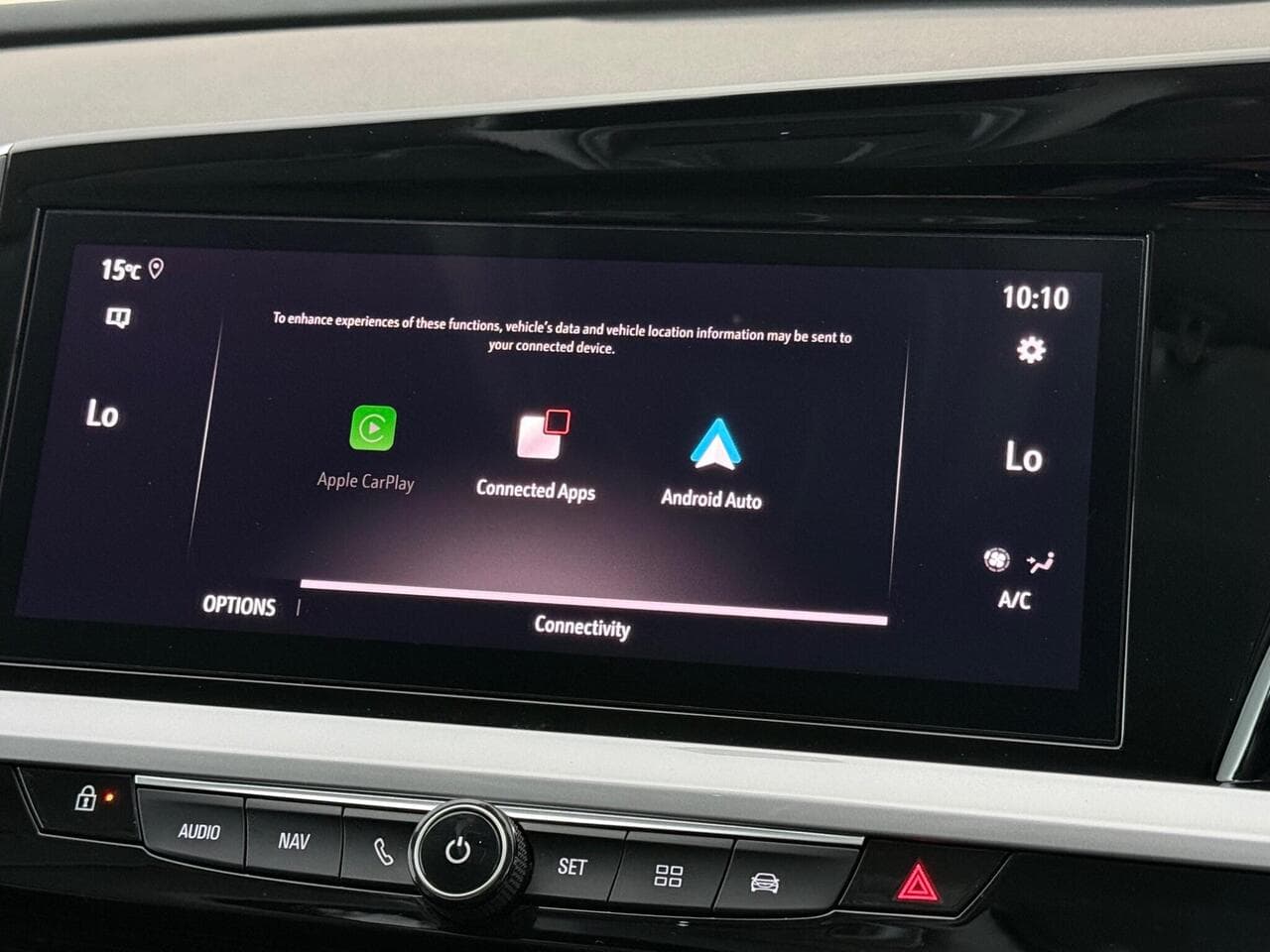 Vauxhall Grandland thumbnail Infotainment System