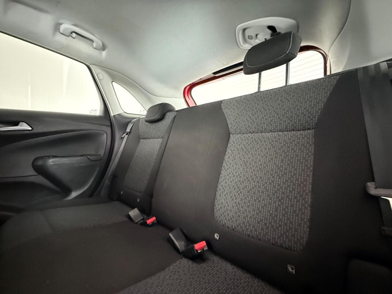 Vauxhall Crossland thumbnail Seats Rear