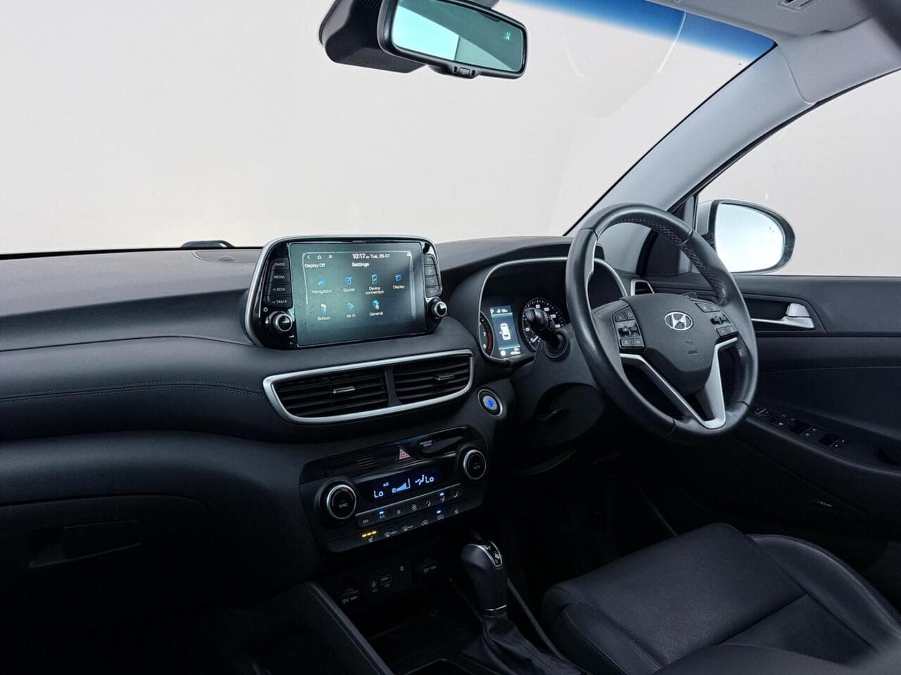 Hyundai TUCSON thumbnail Interior Front