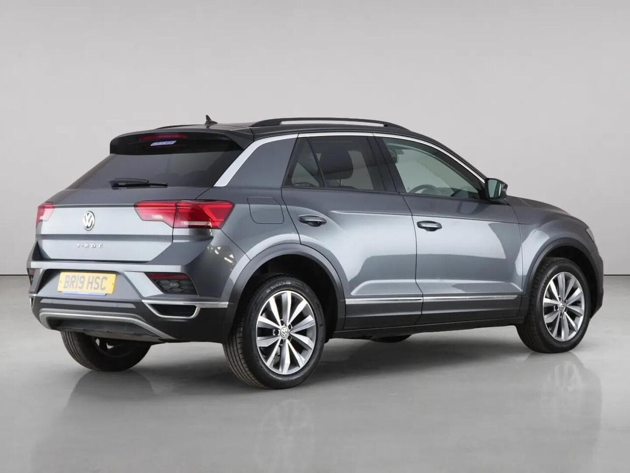 Volkswagen T-Roc thumbnail Rear Right