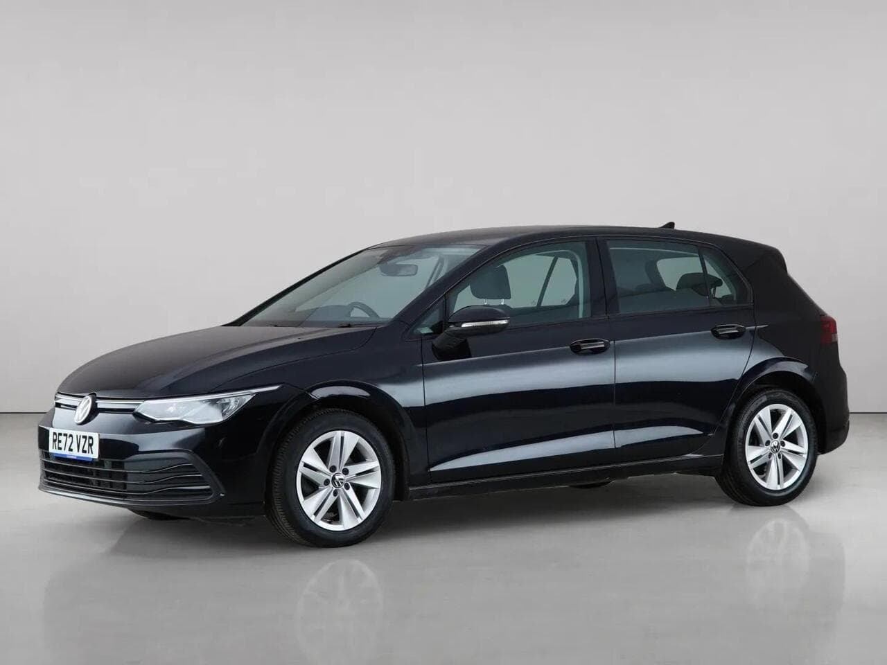 Volkswagen Golf thumbnail Front Left