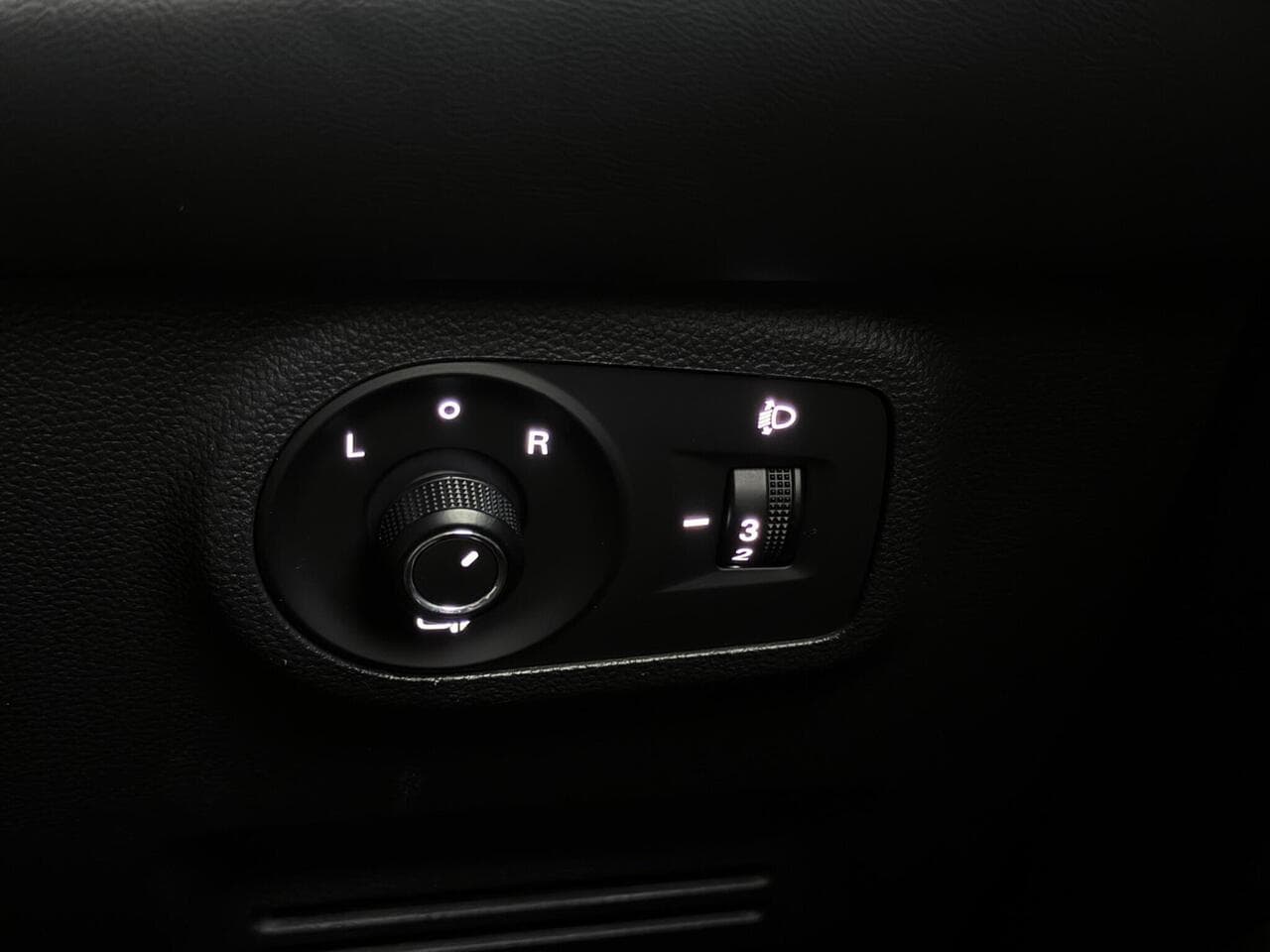 MG MG ZS thumbnail Misc Controls