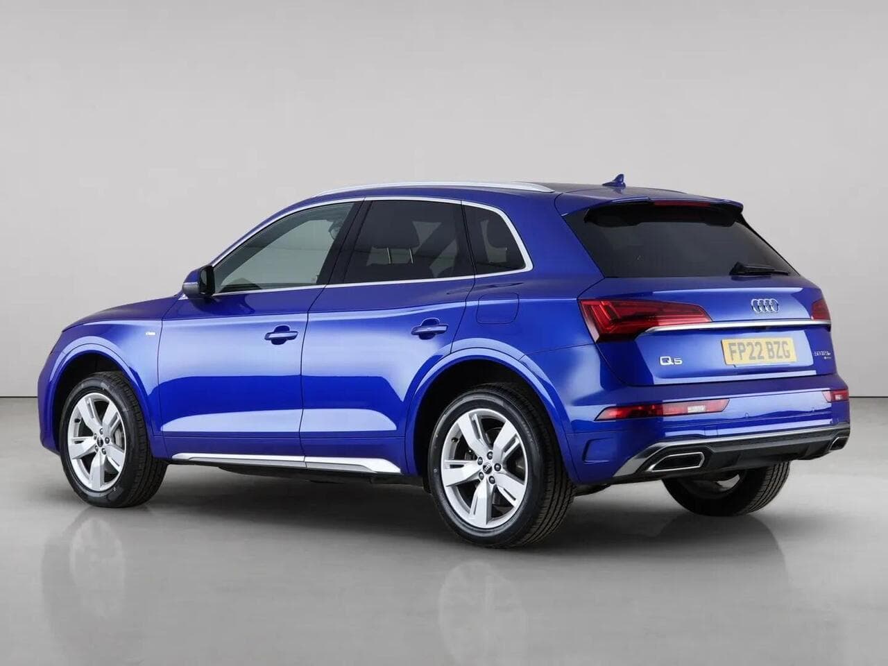 Audi Q5 thumbnail Rear Left