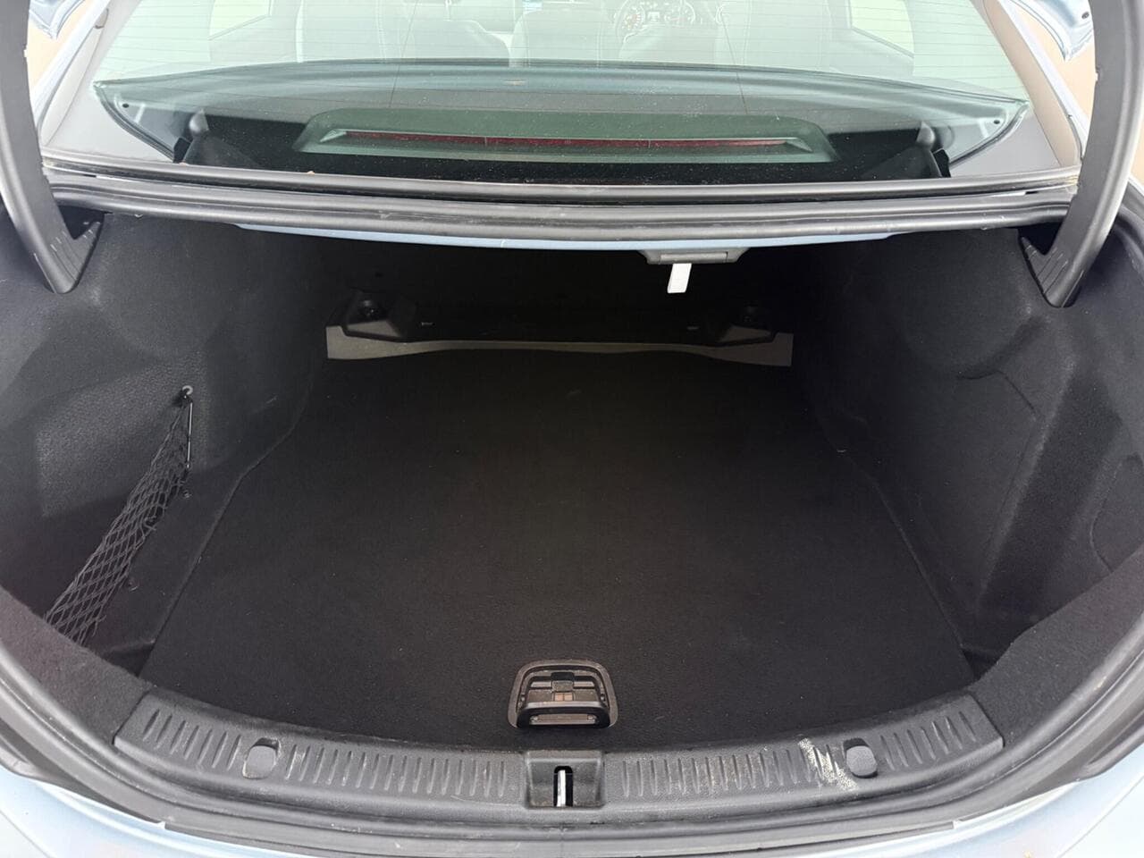 Mercedes-Benz E Class thumbnail Boot