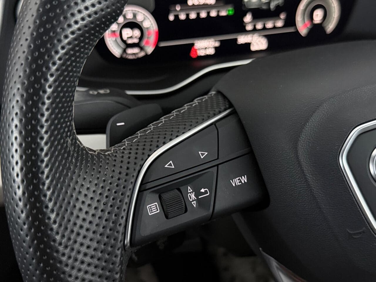 Audi Q5 thumbnail Misc Controls