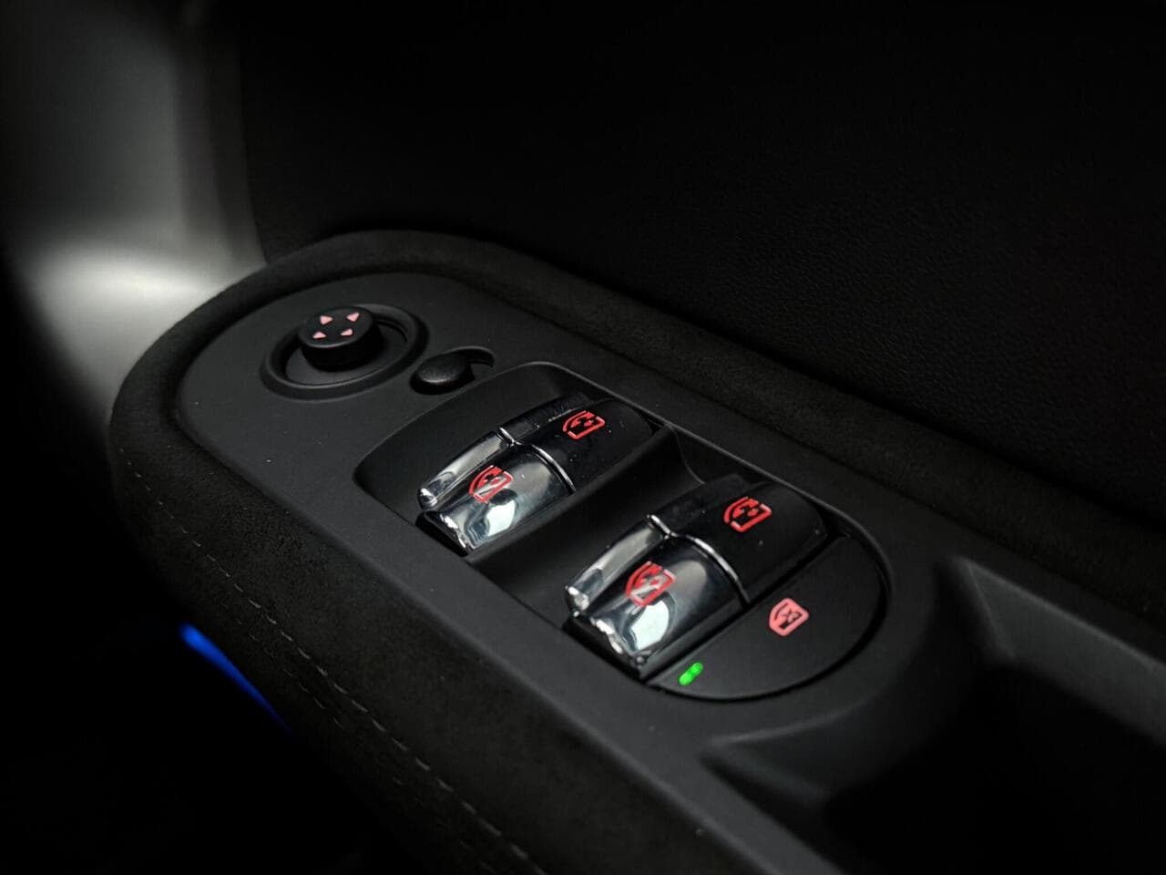MINI Countryman thumbnail Misc Controls