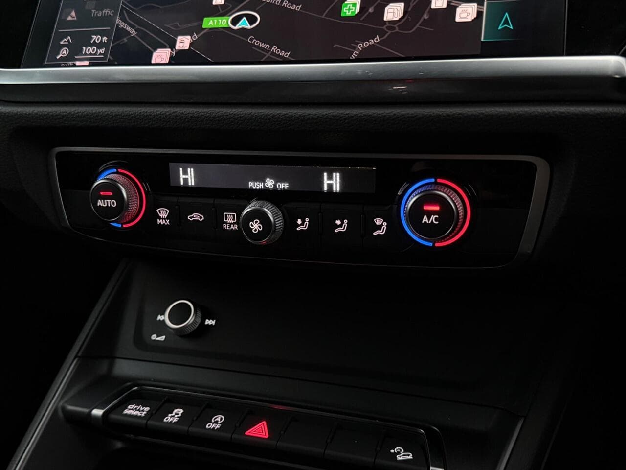 Audi Q3 thumbnail Infotainment System