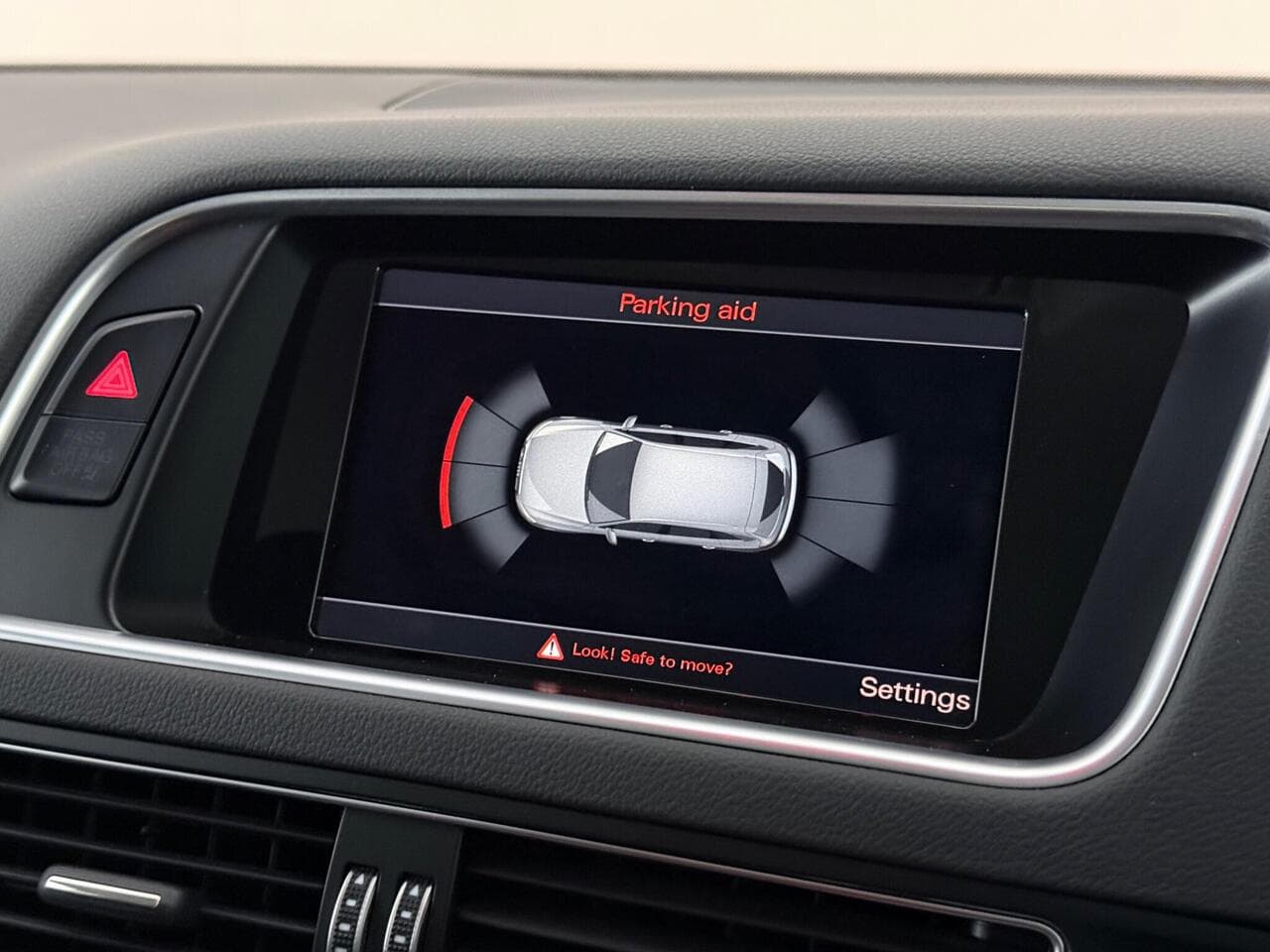 Audi Q5 thumbnail Infotainment System
