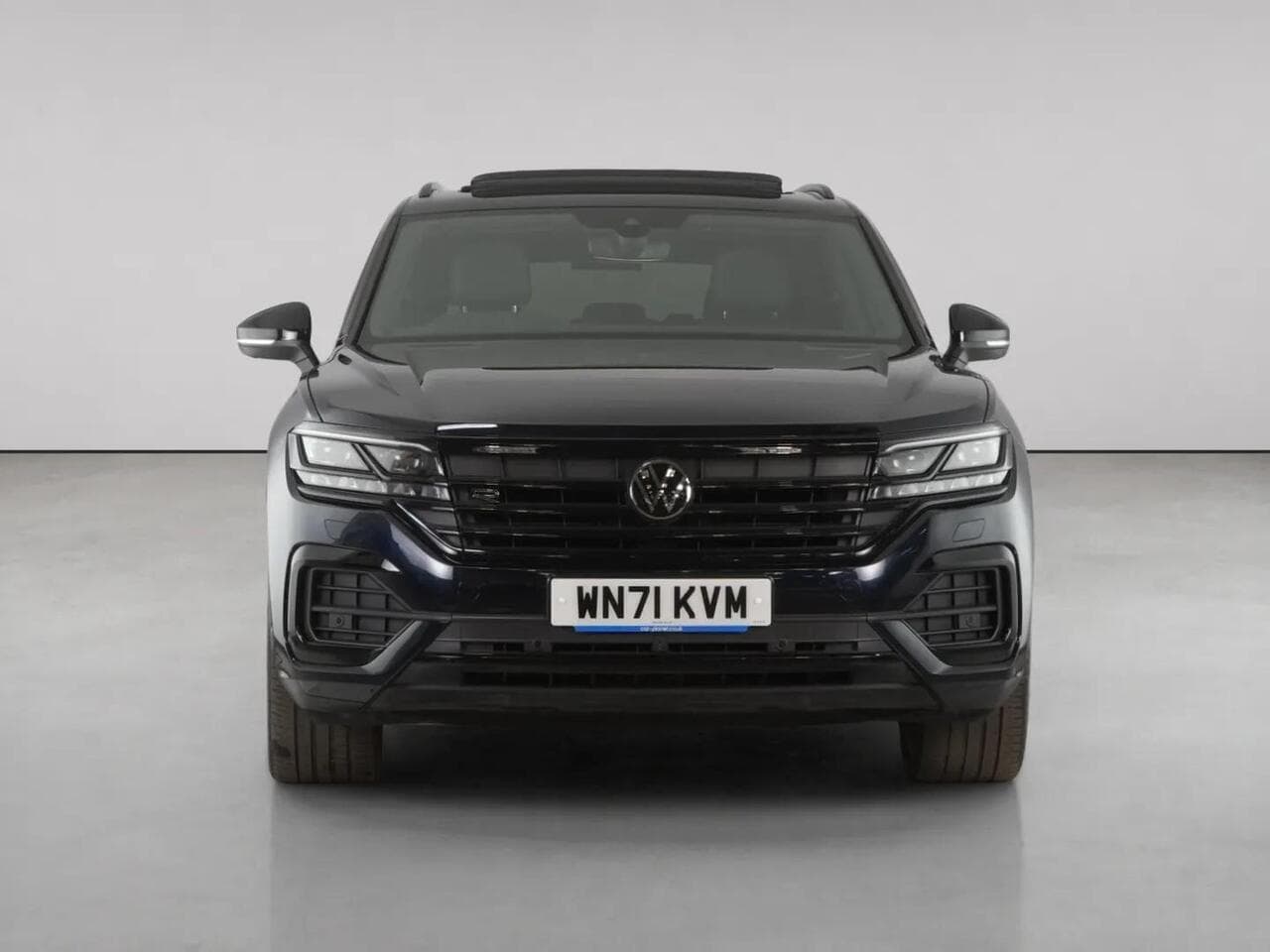 Volkswagen Touareg thumbnail Front