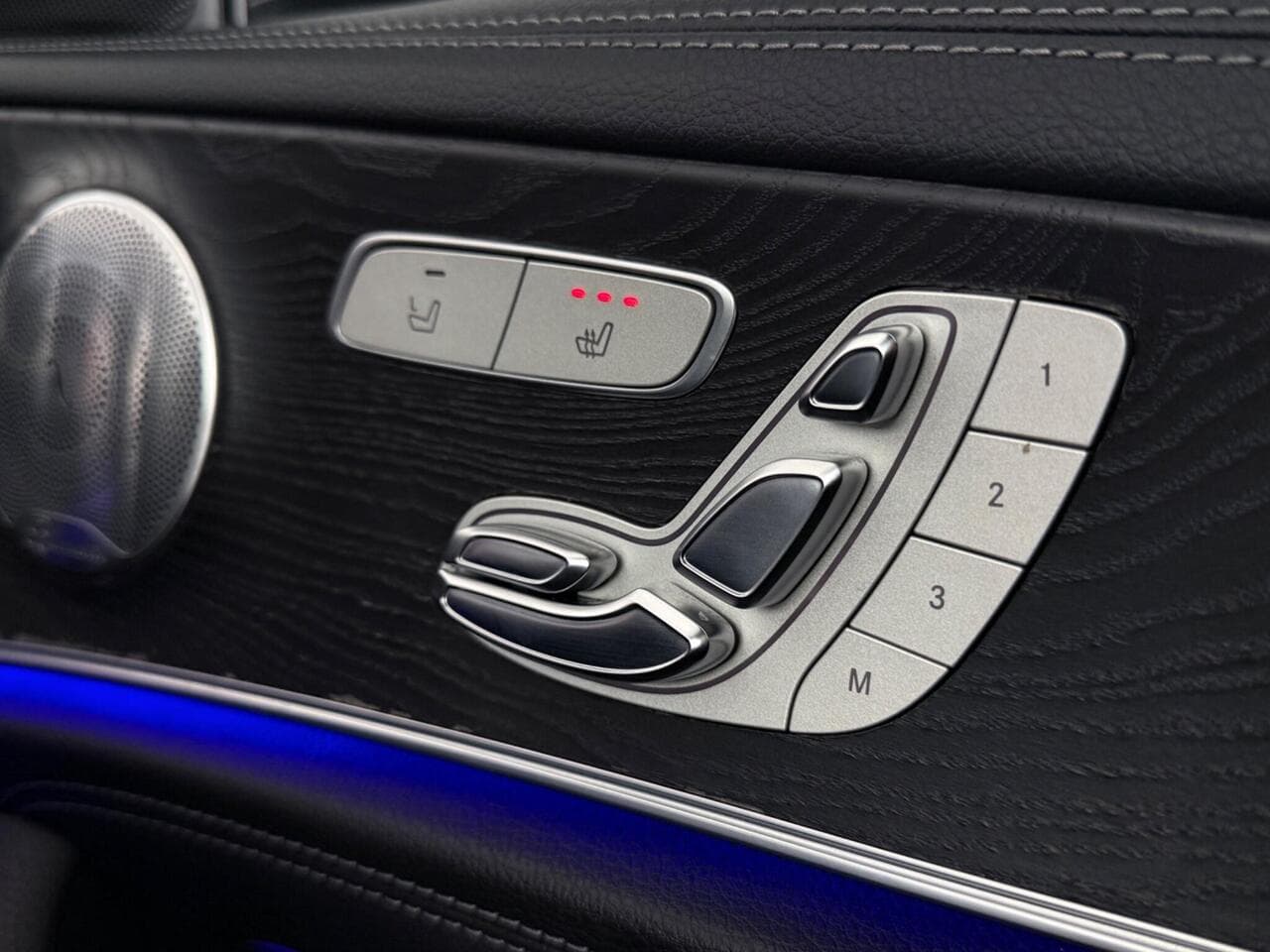 Mercedes-Benz E Class thumbnail Misc Controls
