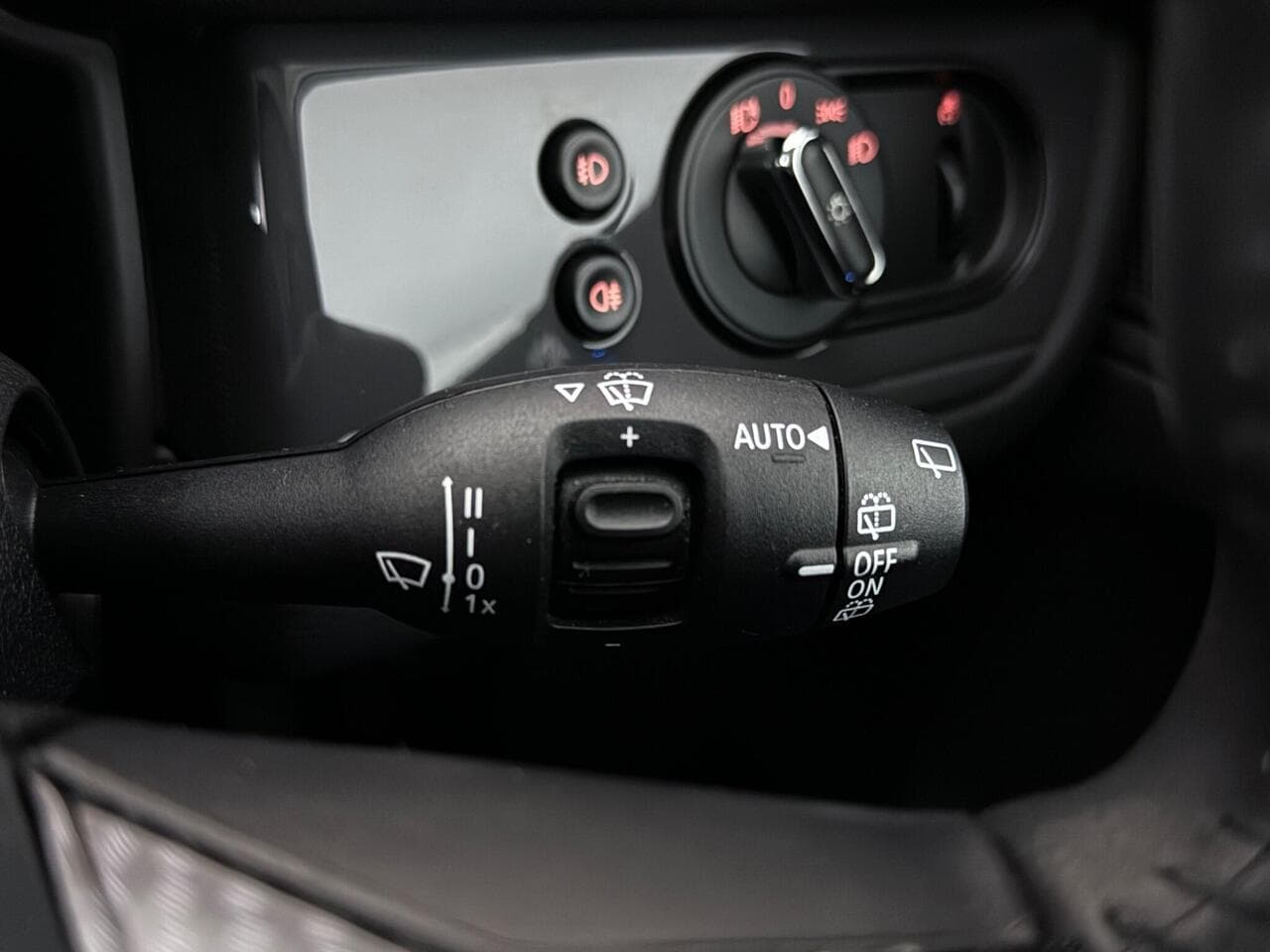 MINI Countryman thumbnail Misc Controls