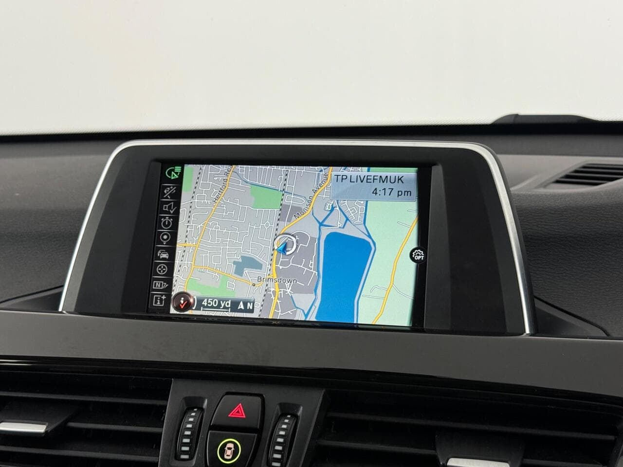 BMW X1 thumbnail Infotainment System