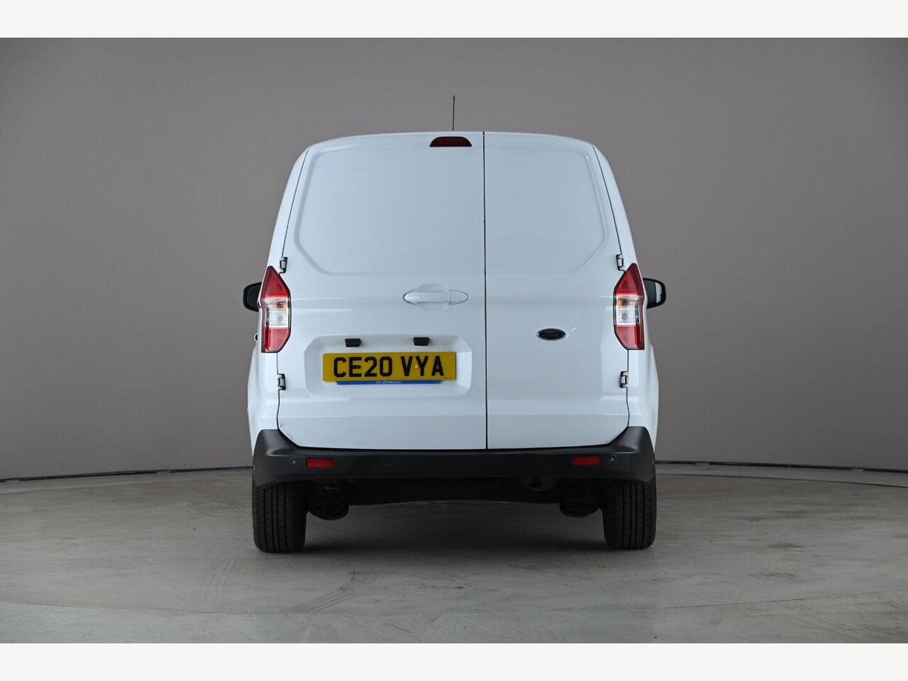 Ford Transit Courier thumbnail Rear