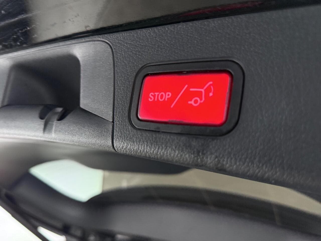 Mercedes-Benz EQB thumbnail Inconclusive