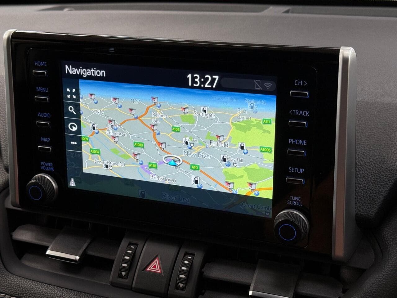 Toyota RAV4 thumbnail Infotainment System