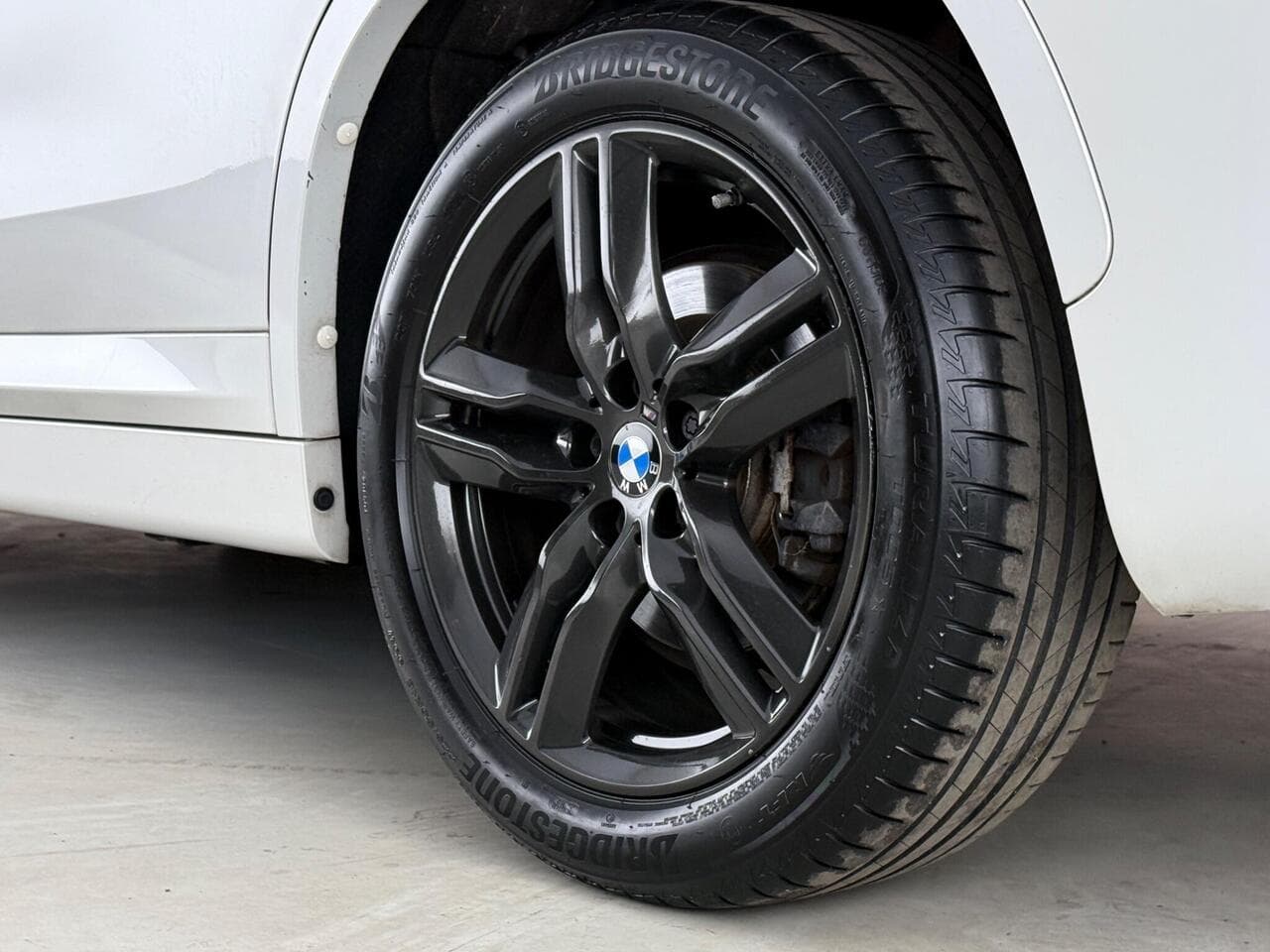 BMW X1 thumbnail Wheel