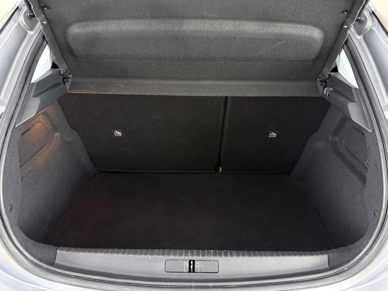 Vauxhall Corsa thumbnail Boot