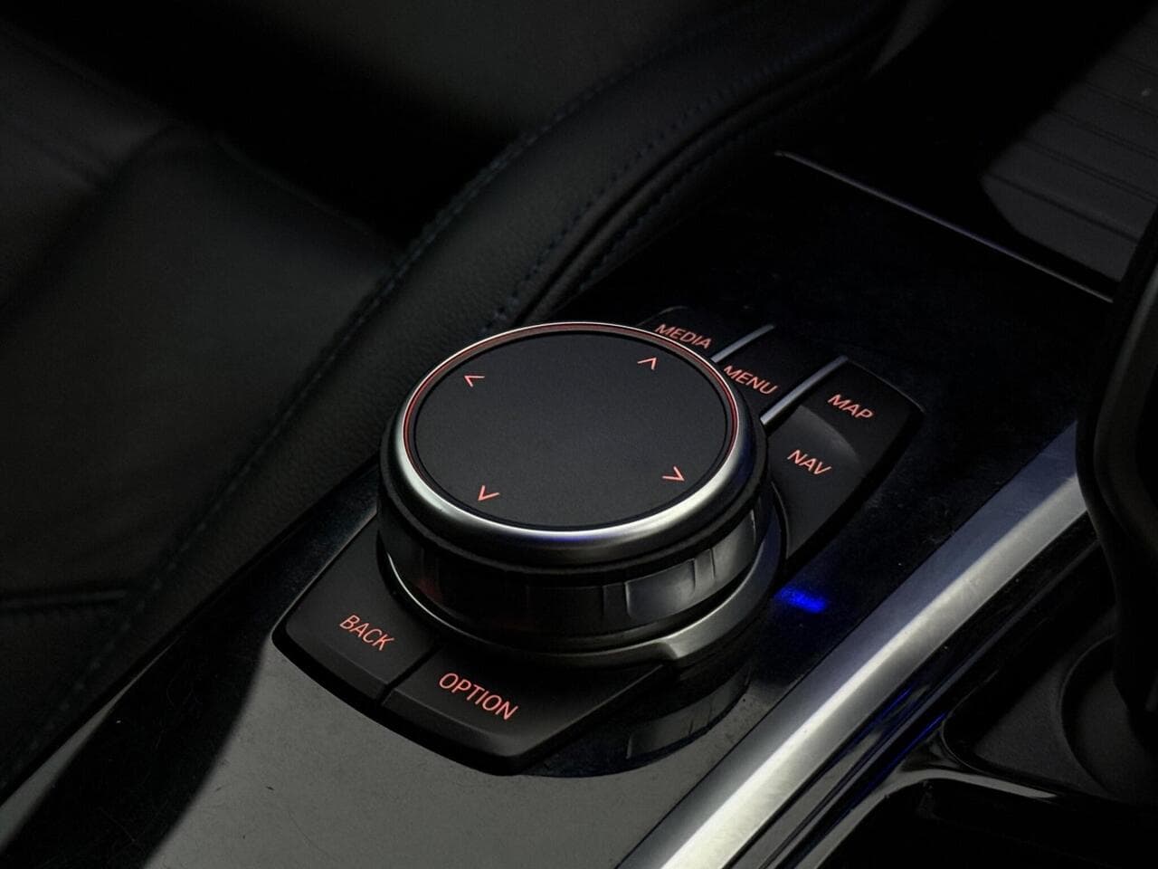 BMW X4 thumbnail Misc Controls