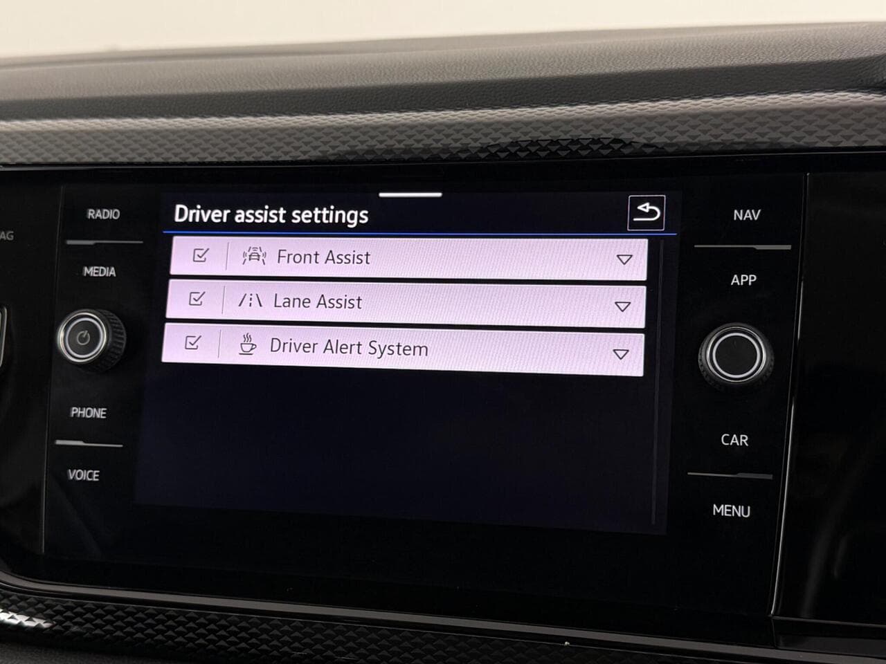Volkswagen Polo thumbnail Infotainment System