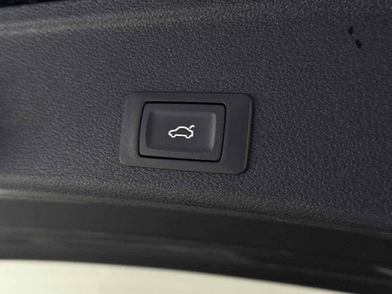 Audi A4 Avant thumbnail Misc Controls