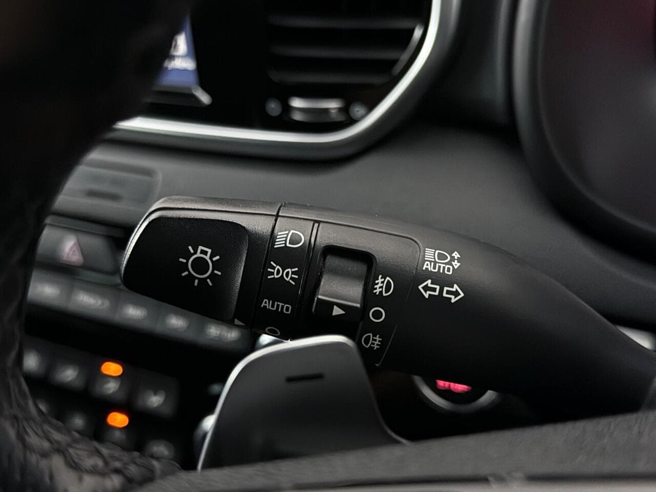 Kia Sportage thumbnail Misc Controls